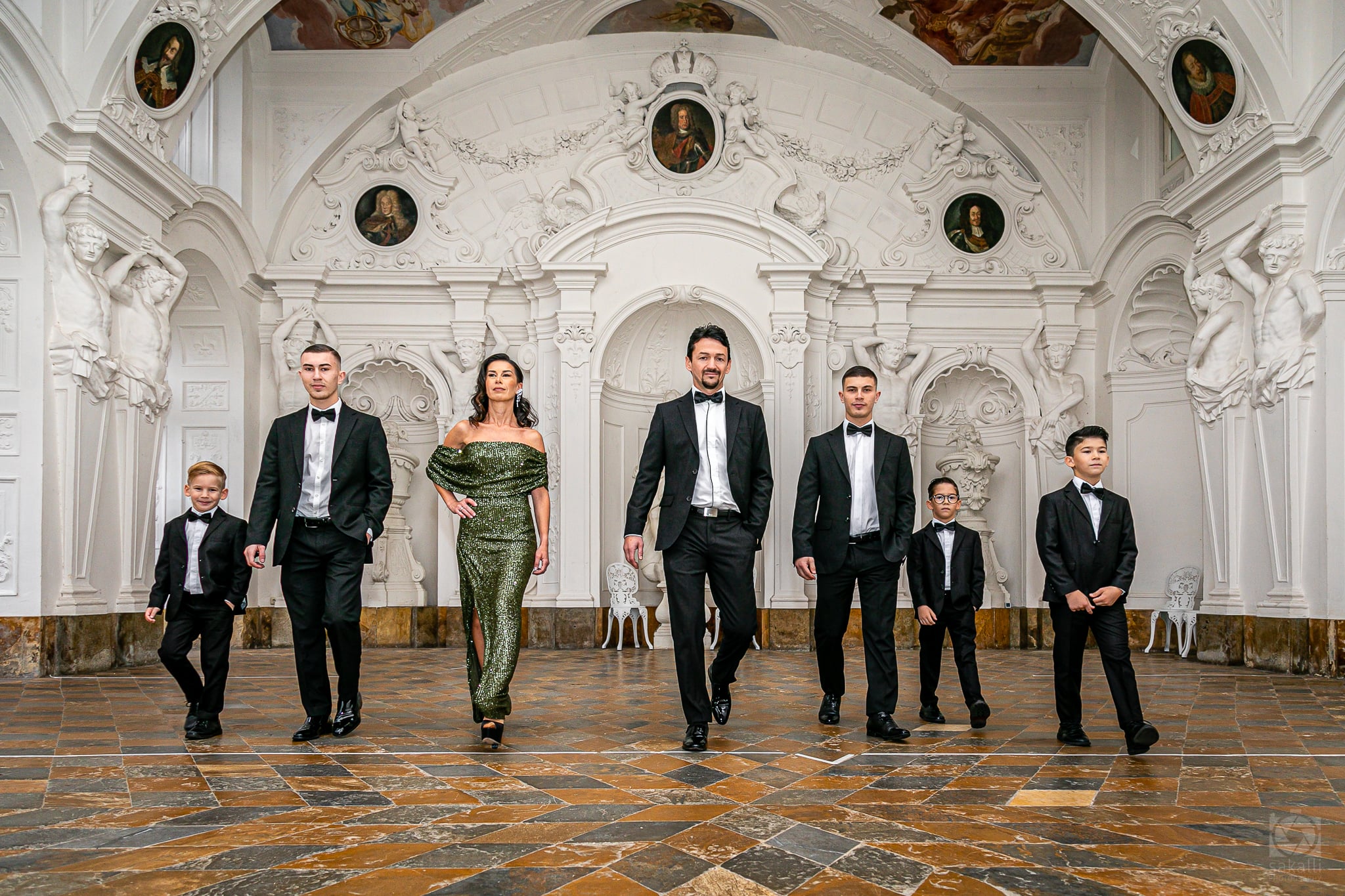 Family during a natural photo session in Frankfurt — 4