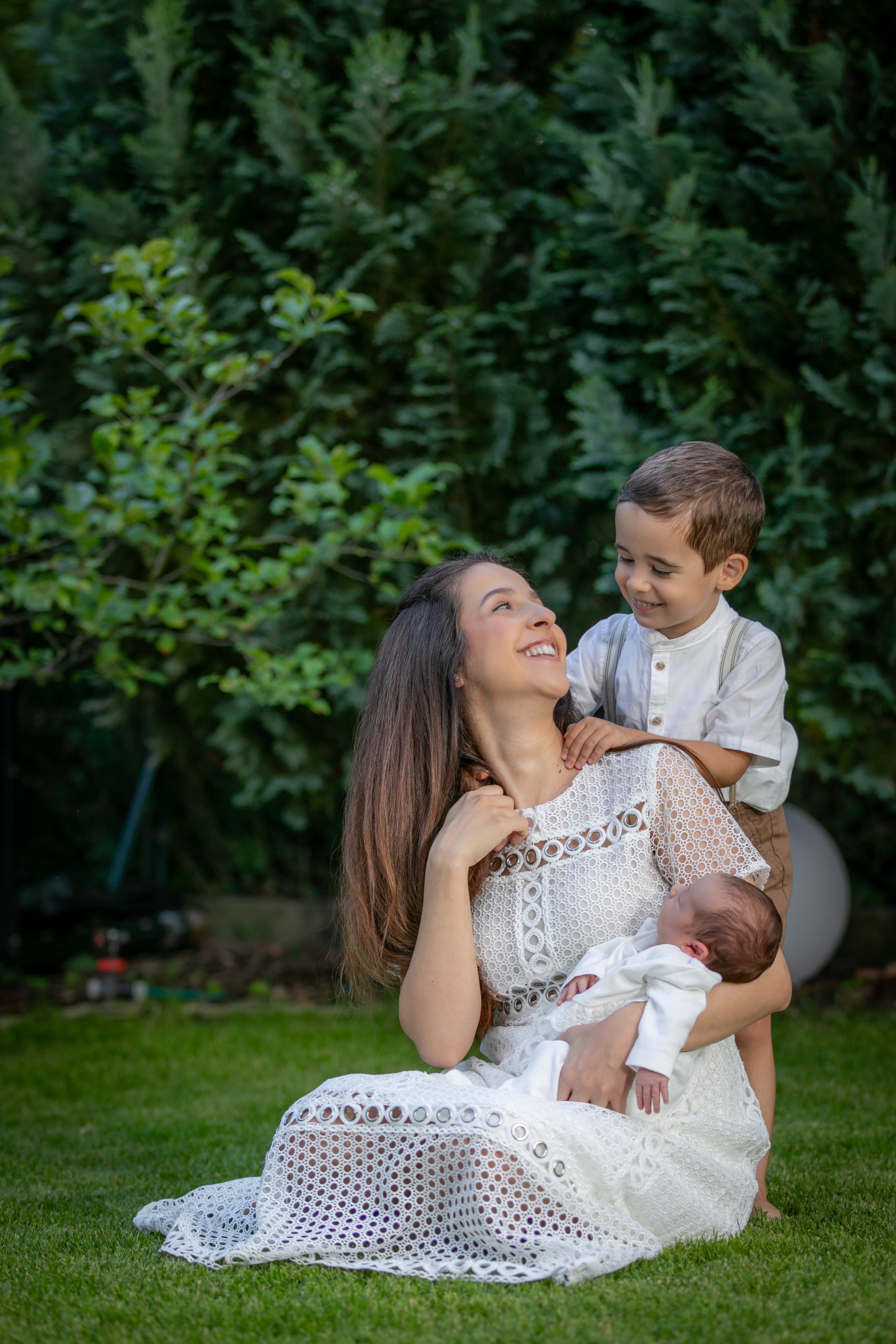 Family during a natural photo session in Frankfurt — 5